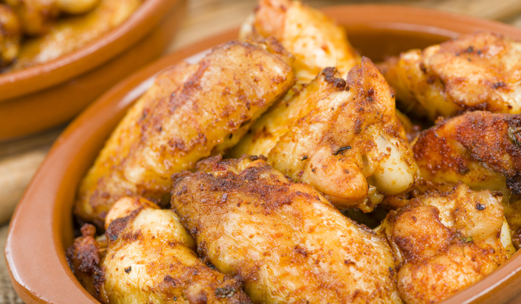 Cómo preparar pollo al ajillo jugoso y sabroso Foto: Shutterstock