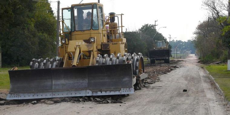 Fuerte inversión en caminos rurales. Fuerte inversión en caminos rurales.