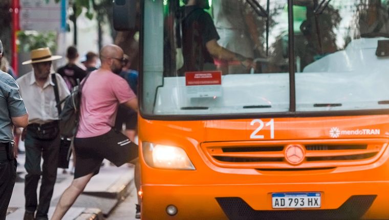 Aumenta el boleto de colectivo en Santa Fe, Rosario, Córdoba y Paraná Foto: Santiago Tagua/MDZ