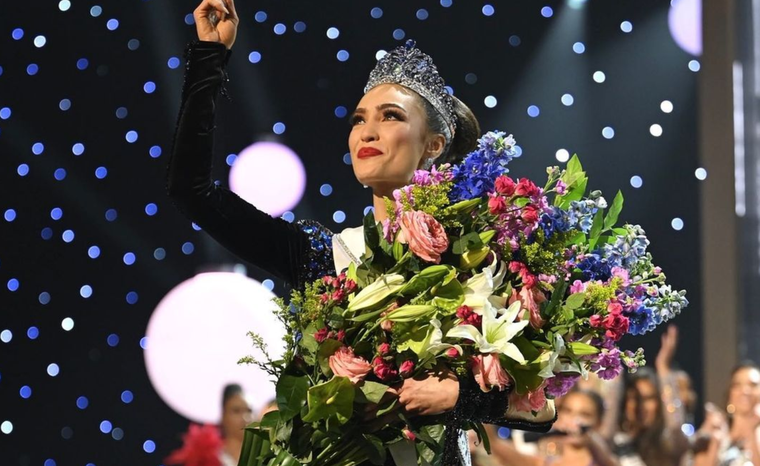 RBonney Nola Gabriel fue coronada el 14 de enero de 2023 como Miss Universo 2022.
