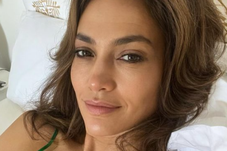 Jennifer Lopez es dueña de un estilo sensual y elegante. Foto: Instagram @jlo