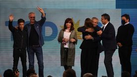 La unidad en Fuerza Patria ya no alcanza para retener ni siquiera lo que se tiene. La idea de un big bang cada vez suena con más fuerza