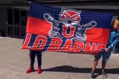 La APreViDe había prohibido la presencia de hinchas de la U de Chile, pero algunos simpatizantes igual llegaron a la Argentina antes de la semifinal con Lanús. La APreViDe había prohibido la presencia de hinchas de la U de Chile, pero algunos simpatizantes igual llegaron a la Argentina antes de la semifinal con Lanús.