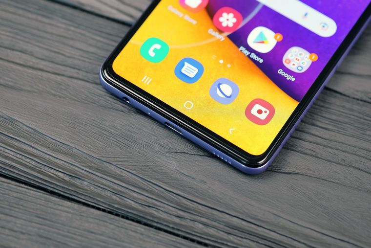 El Galaxy A22, uno de los modelos de gama media más populares de Samsung, ya no tendrá actualizaciones de seguridad. El Galaxy A22, uno de los modelos de gama media más populares de Samsung, ya no tendrá actualizaciones de seguridad.