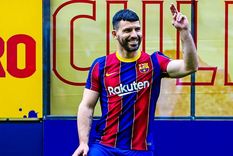 El Kun llegó al Barcelona y Leo se fue a París Foto: FC Barcelona