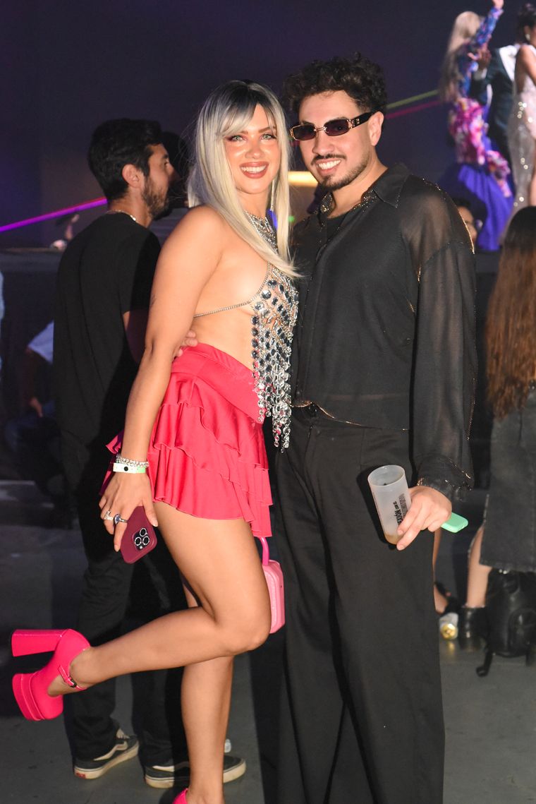 Shirley junto a su amigo Mariano. Shirley junto a su amigo Mariano.