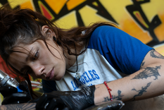 Sol Bontorno explica qué hay detrás de cada diseño que queda en la piel. Foto: Marcos Garcia/MDZ