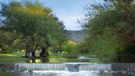La pequeña comarca de Córdoba se encuentra en la Pampa de Olaen rodeada de arroyos y formaciones rocosas. La pequeña comarca de Córdoba se encuentra en la Pampa de Olaen rodeada de arroyos y formaciones rocosas.