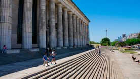 La Universidad de Buenos Aires volvió a posicionarse entre las 100 mejores universidades del mundo. La Universidad de Buenos Aires volvió a posicionarse entre las 100 mejores universidades del mundo.