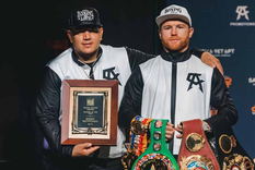 Eddy Reynoso y Canelo Álvarez, una dupla inseparable en el gimnasio. Foto: Instagram