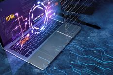 Los dispositivos móviles contienen una amplia gama de información. Foto: Freepick