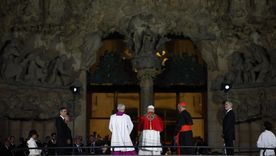 El papa León XIV bendice la Sagrada Familia El papa León XIV bendice la Sagrada Familia