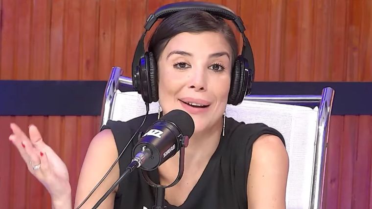 La actriz causó polémica por lo que contó sobre el futbolista en un programa de streaming. La actriz causó polémica por lo que contó sobre el futbolista en un programa de streaming.