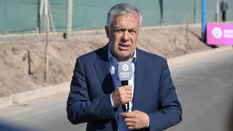 Alfredo Cornejo anunció la licitación de áreas hidrocarburíferas.