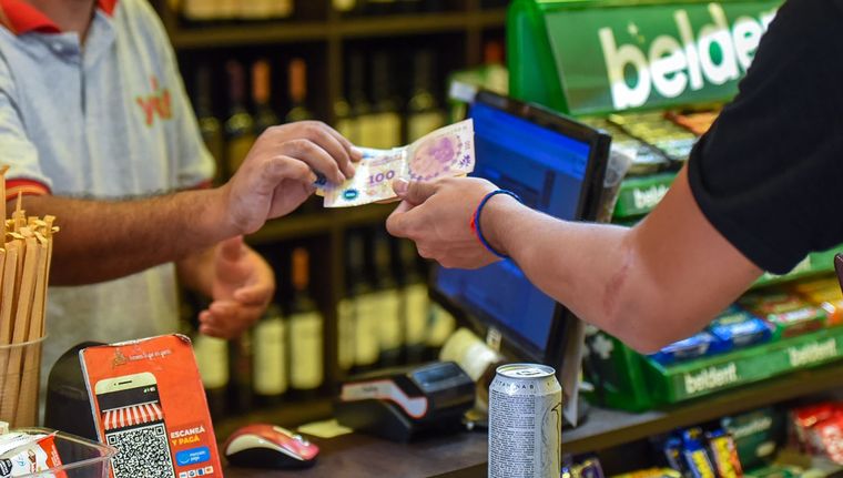 Un informe adelanta una leve aceleración en la inflación de agosto. Foto: Santiago Tagua/MDZ