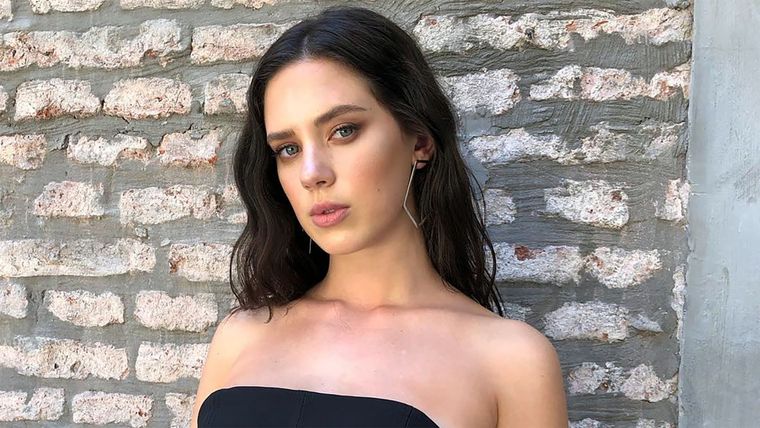 Así fue el look de Delfina Chaves en el Festival de Cannes.