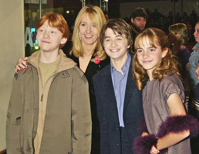 La relación de Rowling con los tres niños que interpretaron a sus personajes fue cercana durante la filmación de las películas.