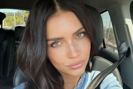 Zaira Nara aprovecha la inminente llegada del verano con sus outfits total denim Foto: Instagram