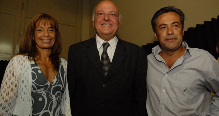Laura Montero, el ahora presidente del INV, Juan Carlos Jaliff y Alfredo Cornejo. Foto: Nacho Gaffuri / MDZ