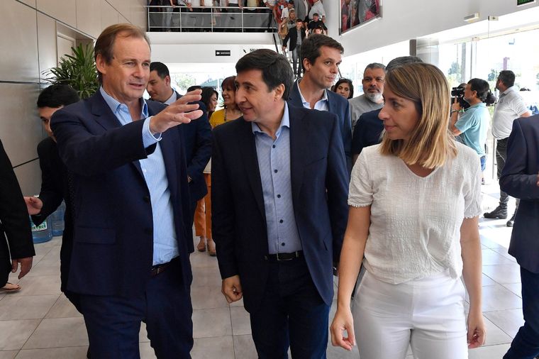 Ayer se entregaron las primeras tarjetas.