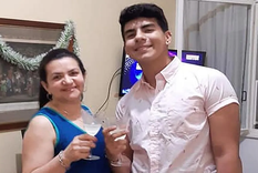 Fernando Báez Sosa, junto a su mamá.&nbsp;