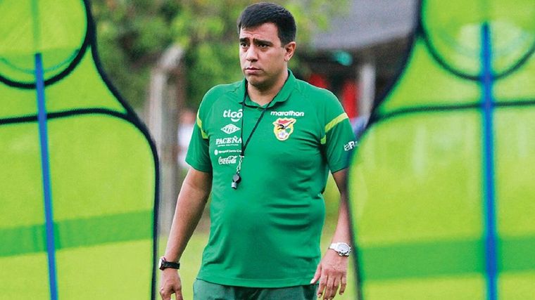 César Farías, DT de Bolivia. Foto: El Universo
