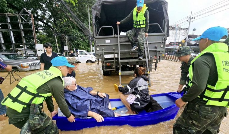 Hay dos millones de personas perjudicadas en Tailandia por las inundaciones. Foto Efe Hay dos millones de personas perjudicadas en Tailandia por las inundaciones. Foto Efe