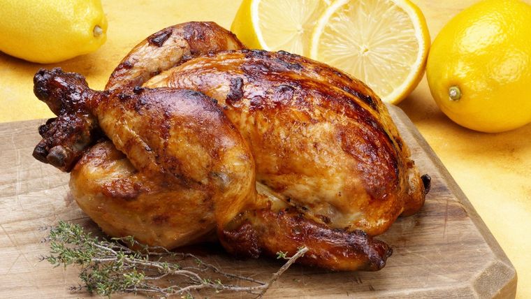 Pollo asado al horno. Foto: sevilla.abc.es