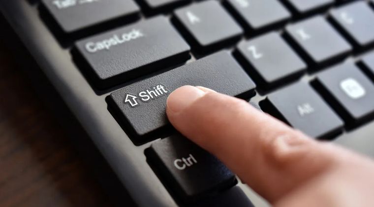 Cómo escribirlo: en Windows y Mac, Shift (↑) + -. En Android y iPhone, buscá el _ en el panel de números/símbolos. Cómo escribirlo: en Windows y Mac, Shift (↑) + -. En Android y iPhone, buscá el _ en el panel de números/símbolos.