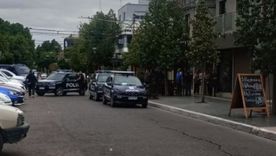 El operativo policial en el Tercer Juzgado de Familia de Rivadavia.  El operativo policial en el Tercer Juzgado de Familia de Rivadavia.