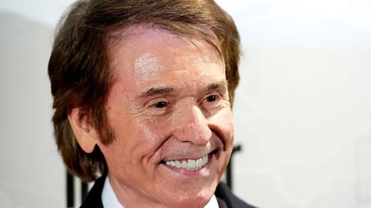 Raphael, de 81 años, tuvo que ser internado de urgencia el pasado 17 de diciembre cuando grababa una entrevista en televisión. Foto: GETTY IMAGES