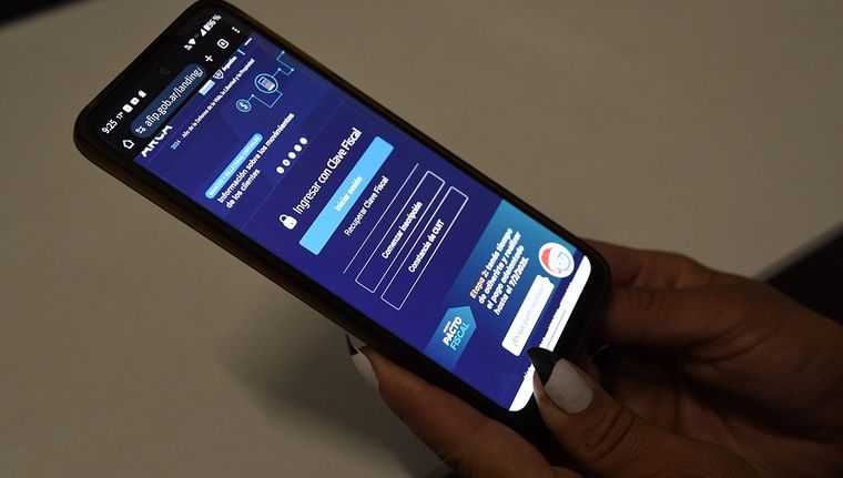 Con este nuevo sistema, la recategorización resulta más sencilla, brindando a los contribuyentes una herramienta eficaz para cumplir con sus obligaciones tributarias Foto: ALF PONCE MERCADO / MDZ