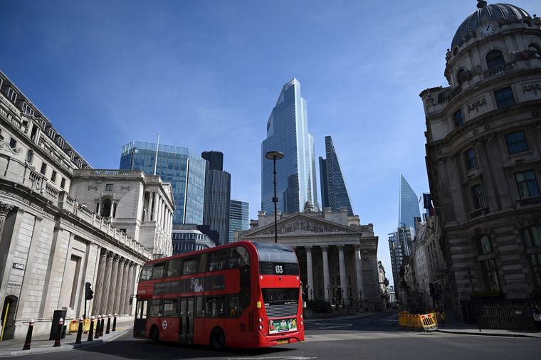 La calles de Inglaterra, desiertas en medio de la cuarentena.
