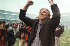 Mostaza Merlo, en la cancha donde tocó el cielo: el Cilindro de Avellaneda. Foto: Noticias Argentinas Mostaza Merlo, en la cancha donde tocó el cielo: el Cilindro de Avellaneda. Foto: Noticias Argentinas