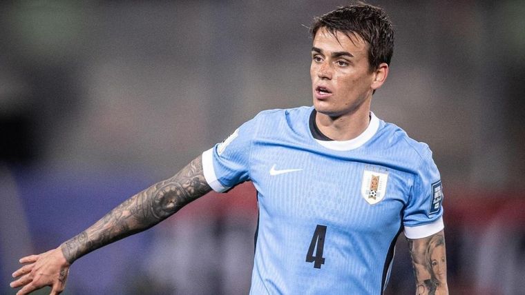 Nicolás Fonseca fue titular en la derrota charrúa. Foto: Instagram @nicolas____fonseca