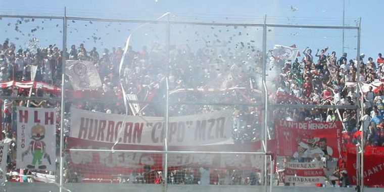 Huracán Las Heras tomó una determinación con sus hinchas de cara al Reducido.