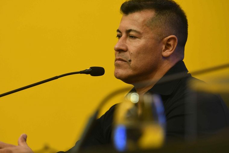 Jorge Almirón dirigirá por primera vez a Boca ante San Lorenzo. Foto: Télam