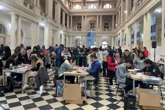 La Libertad Avanza afirma que en el escrutinio definitivo encontrarán los 752 votos que le faltan para sacarle el quórum a Kicillof en el Senado bonaerense.