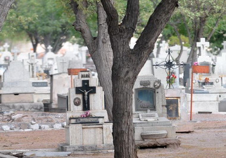 El cementerio de la Capital será objeto de investigación. Foto: Pachy Reynoso / MDZ