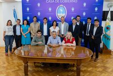 Renunciaron dos funcionarios del Gabinete de Alfredo Cornejo.