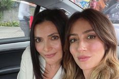 Ana María Orozco junto a su hermana Verónica Orozco.