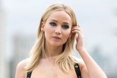 Foto: https://www.walesonline.co.uk/lifestyle/showbiz/who-cooke-maroney-husband-jennifer-21528629