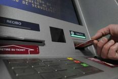 cajeros: hasta junio los bancos no cobraran cargos ni comisiones