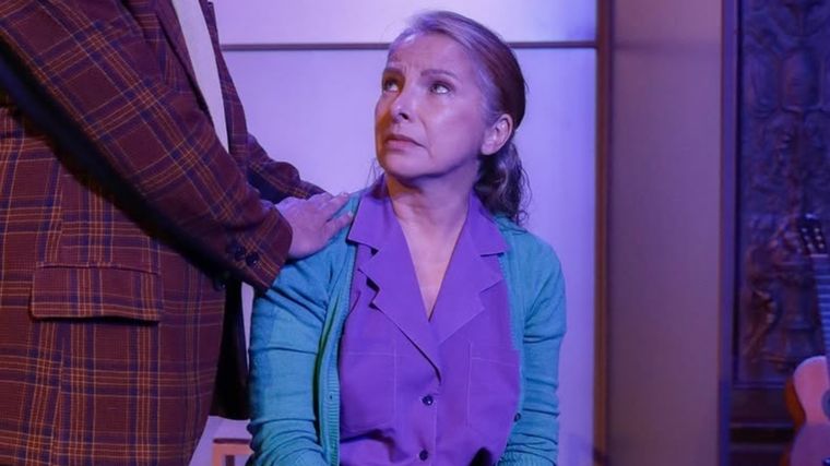 La despedida del espectáculo a Alejandra Darín. Foto: Instagram @cervantestna