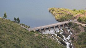 El dique y la sierra rodean a este pueblo de San Luis que combina naturaleza y descanso. El dique y la sierra rodean a este pueblo de San Luis que combina naturaleza y descanso.