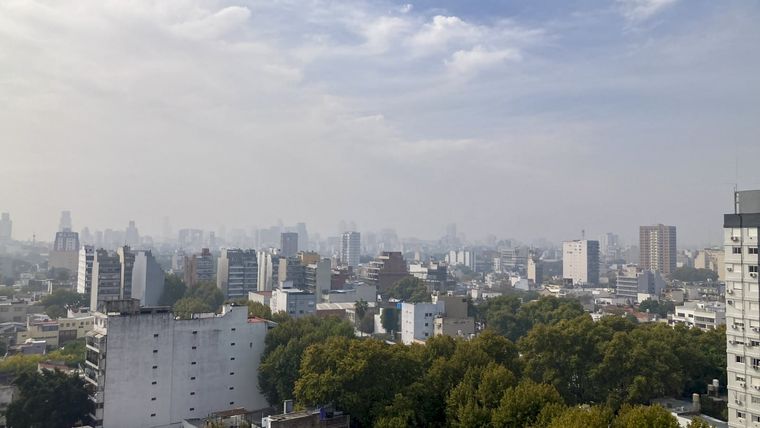 El humo llega desde los incendios forestales en el Amazonas. Foto: Noticias Argentinas