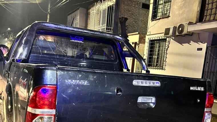 El hombre manejaba un Toyota Hilux