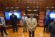 insolita pelea en el senado sobre quien presenta los proyectos mas berreta