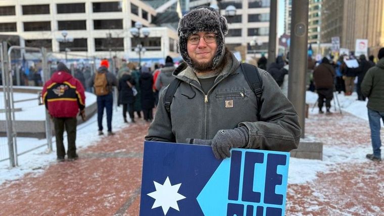 "No entiendo cómo pueden llegar y empezar a secuestrar gente así como así", cuestionó Felix Johnson.
