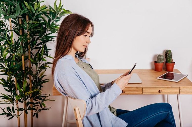 El cerebro humano necesita descanso cognitivo, pero gran parte de la sociedad vive conectada de manera permanente. El cerebro humano necesita descanso cognitivo, pero gran parte de la sociedad vive conectada de manera permanente.